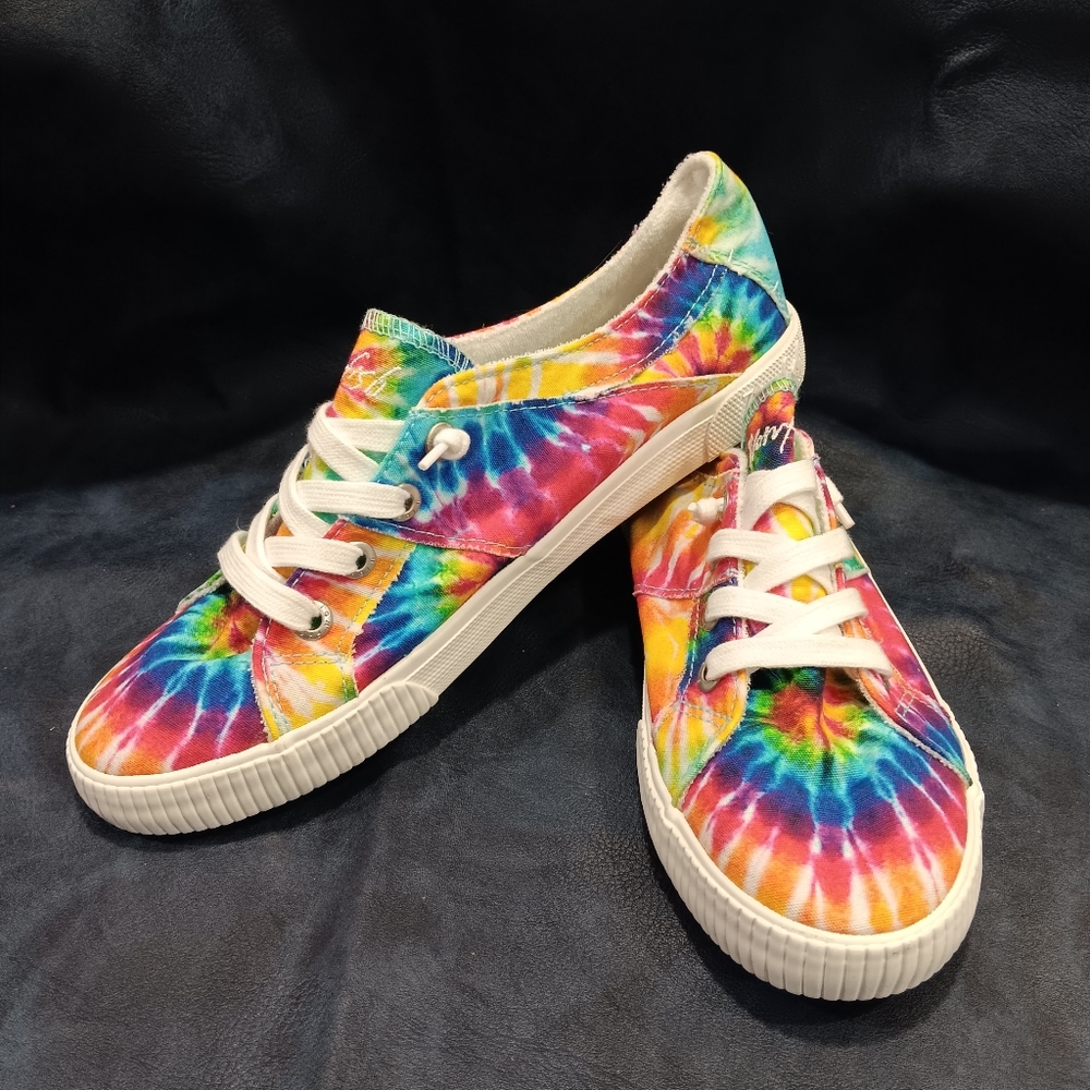 Women's BLOWFISH Tie Dye Slip-on Sneakers Size 10